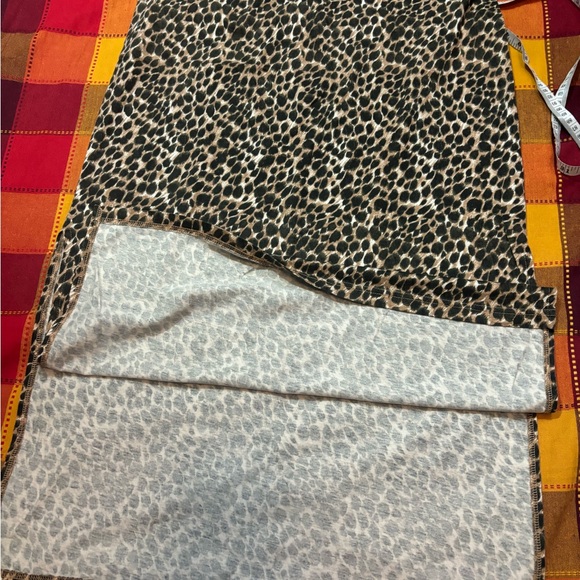 Leopard Body con sleeves dress - Picture 8 of 13